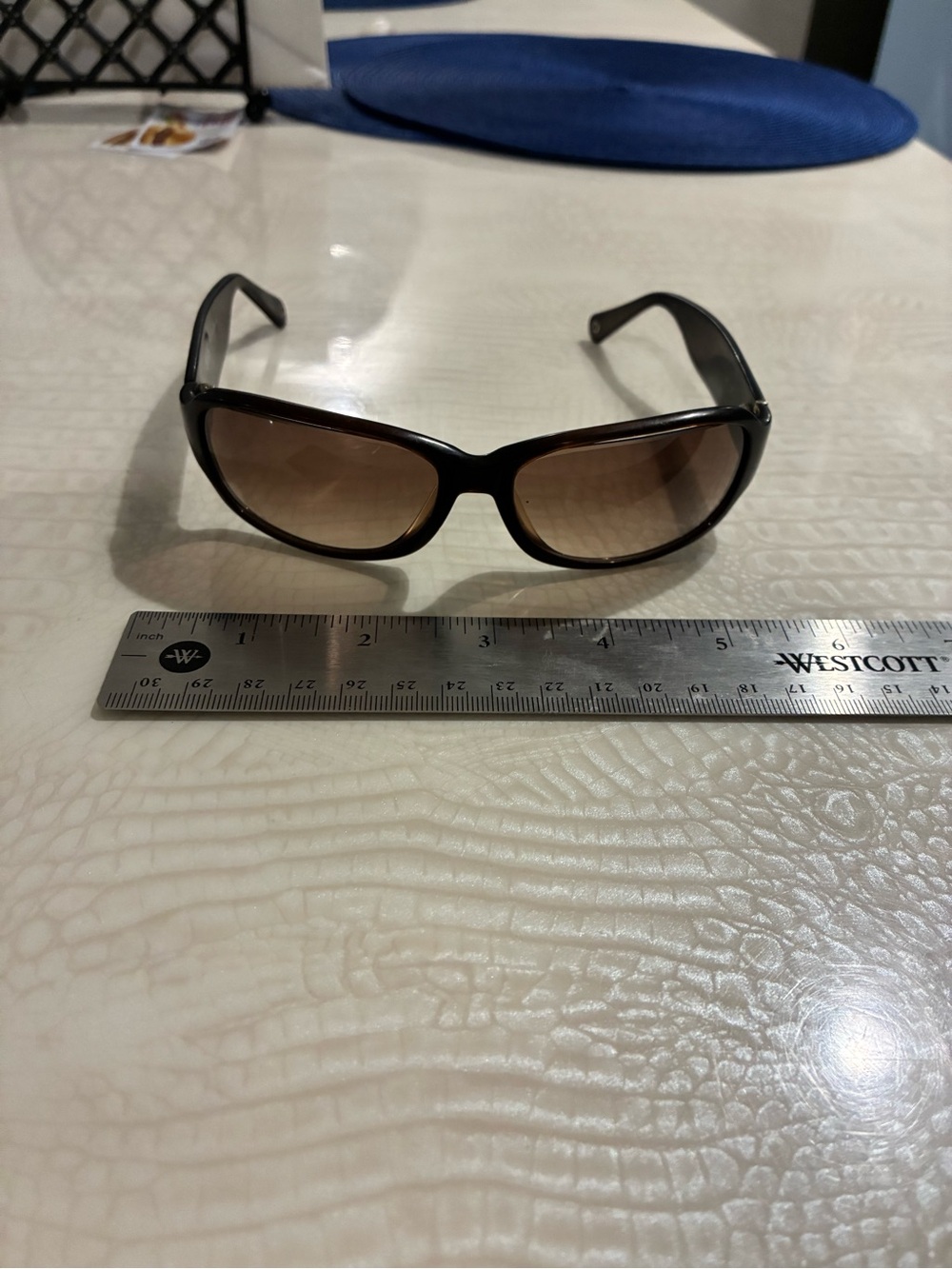 Coach Sunglasses with Brown Lenses - Picture 14 of 14